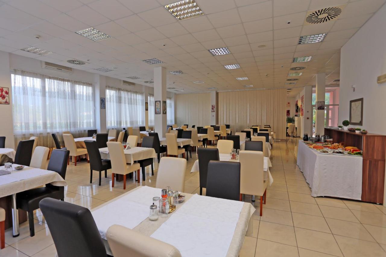 Hotel Play Herceg Novi Extérieur photo
